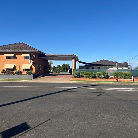 Adelong Motel Narrabri Esterno foto