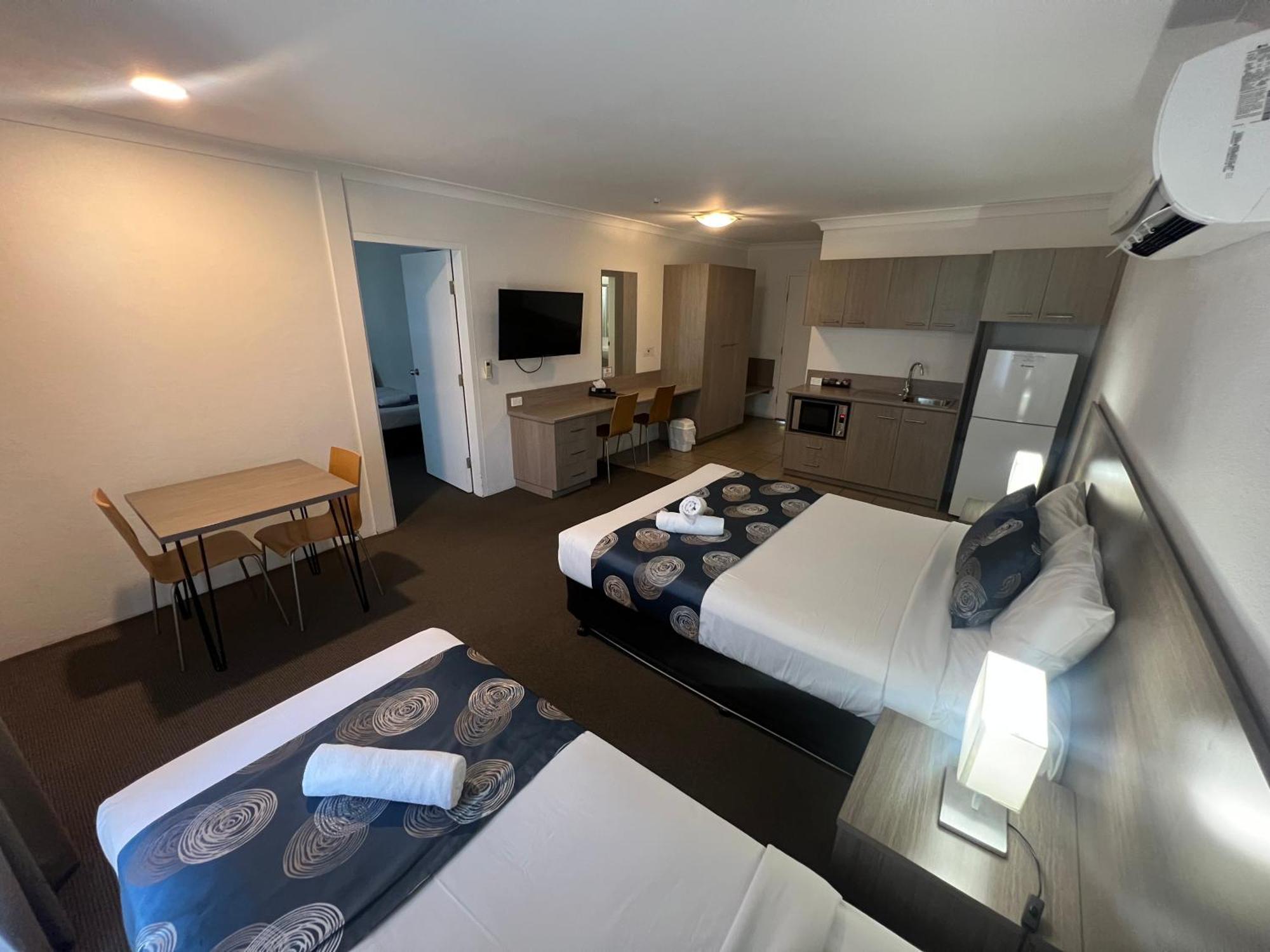 Adelong Motel Narrabri Esterno foto