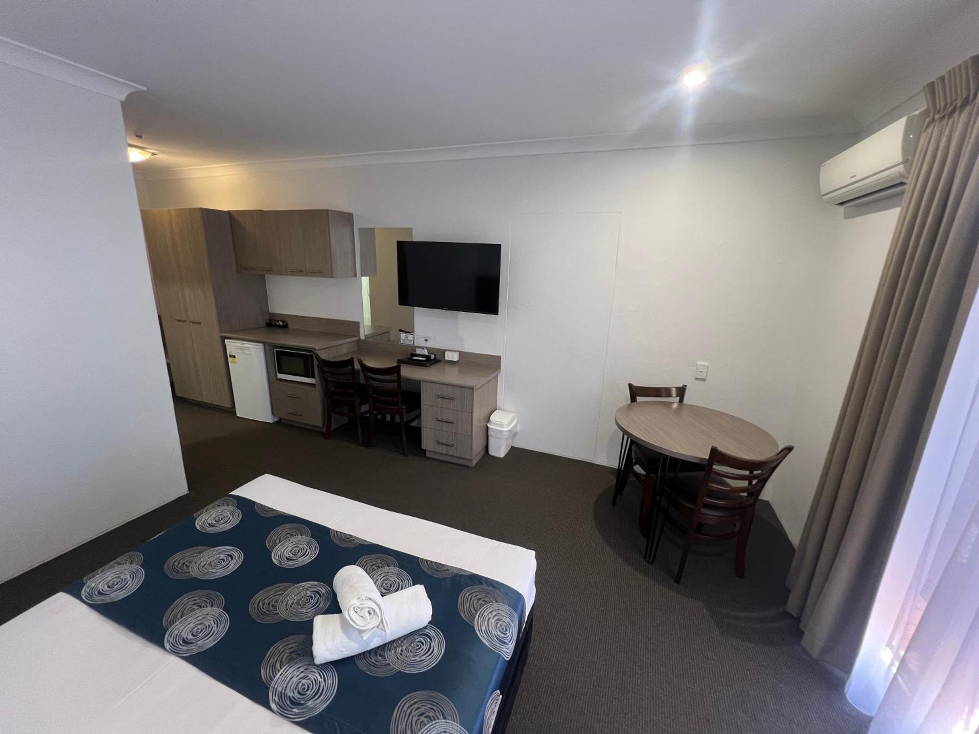 Adelong Motel Narrabri Esterno foto