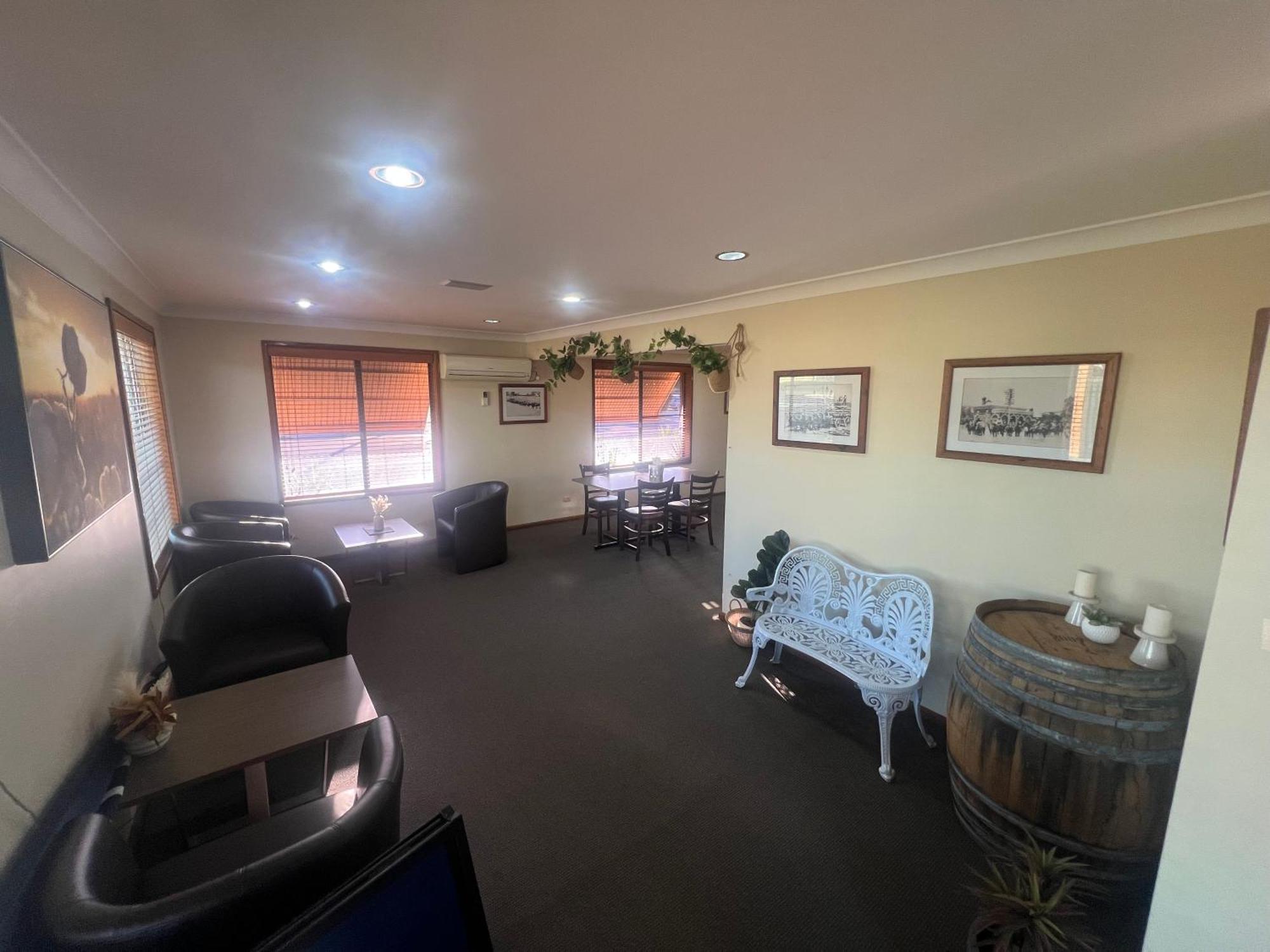 Adelong Motel Narrabri Esterno foto