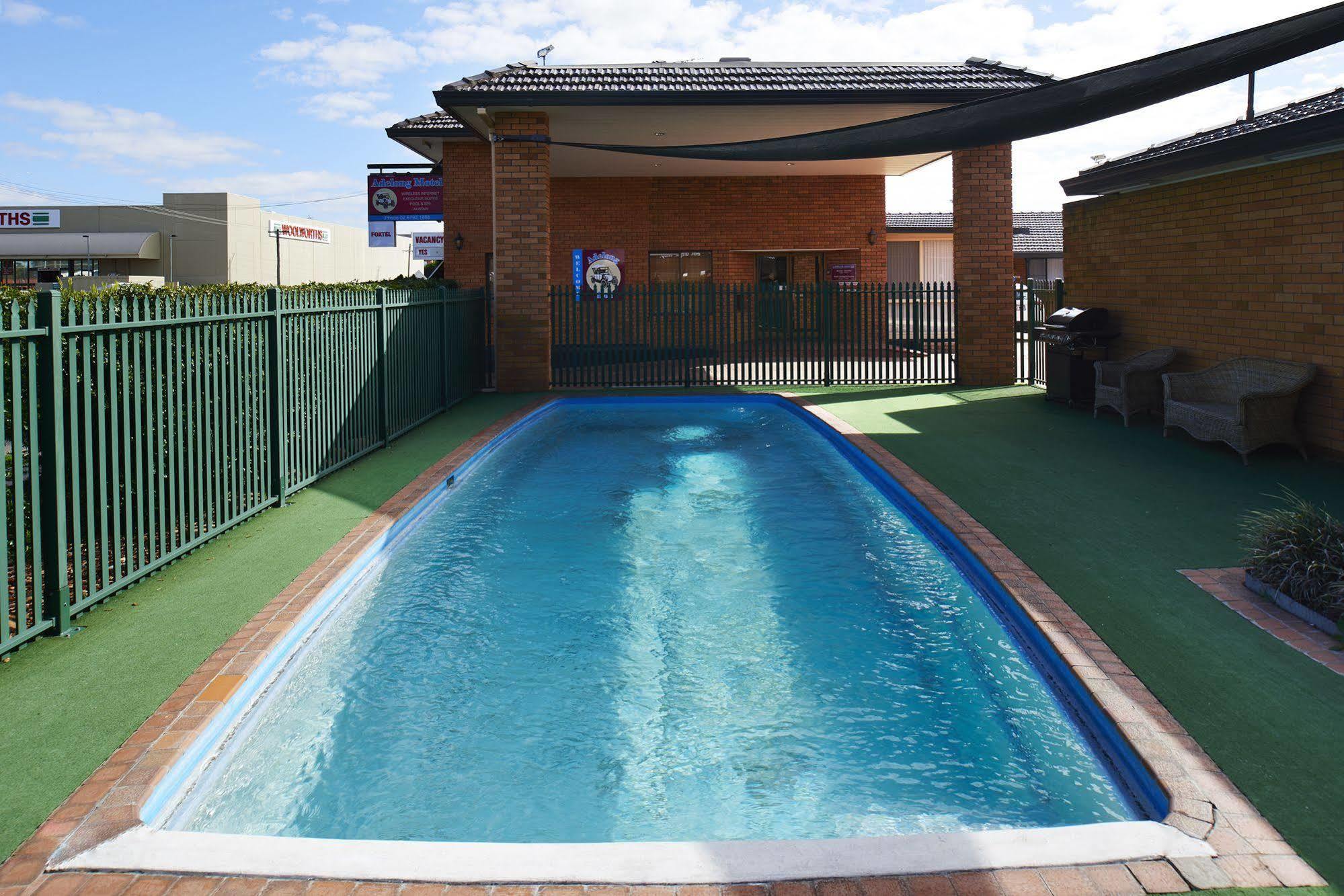 Adelong Motel Narrabri Esterno foto